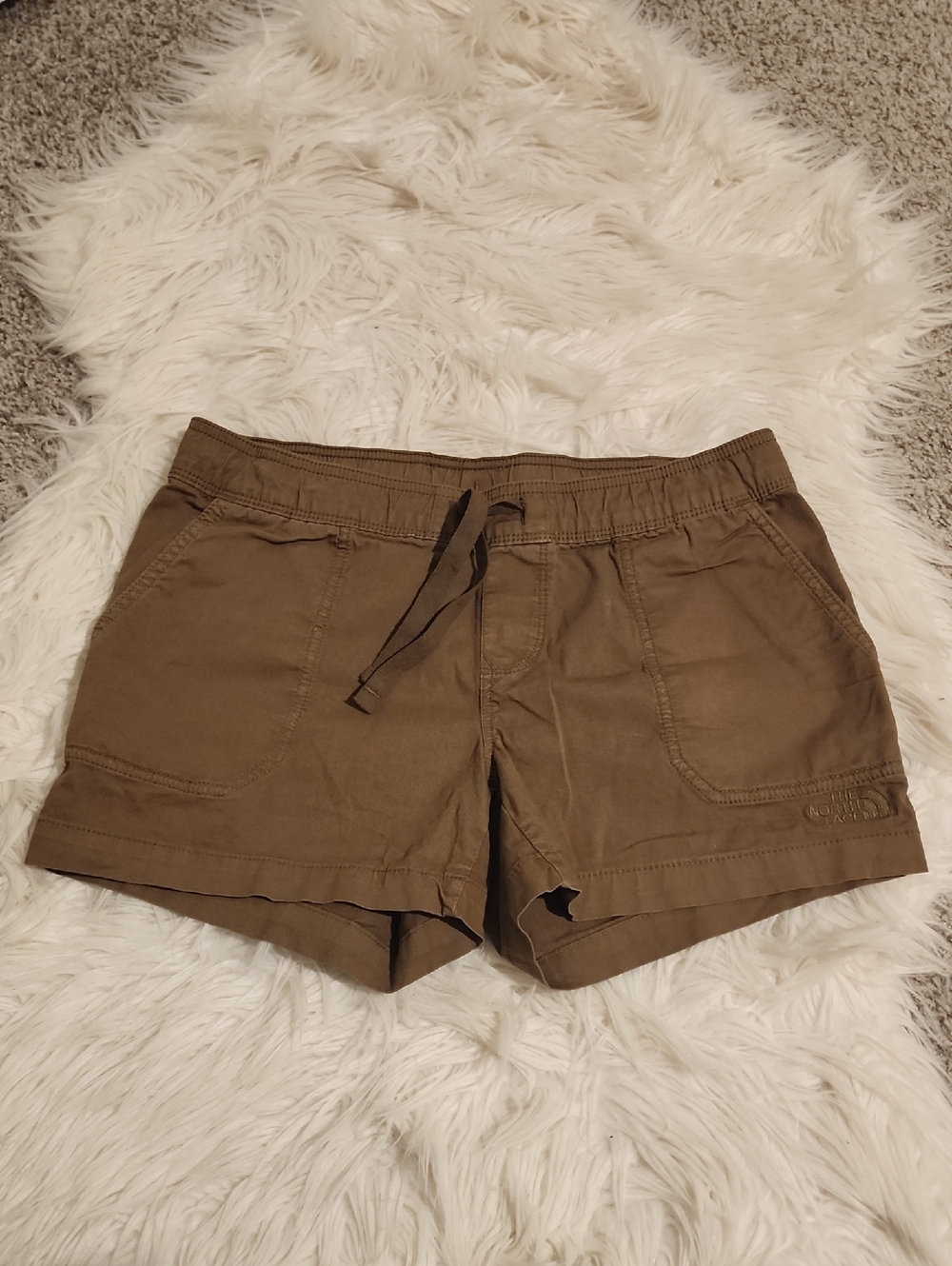 The North Face Cargo Pull-On Shorts - Picture 1 of 6